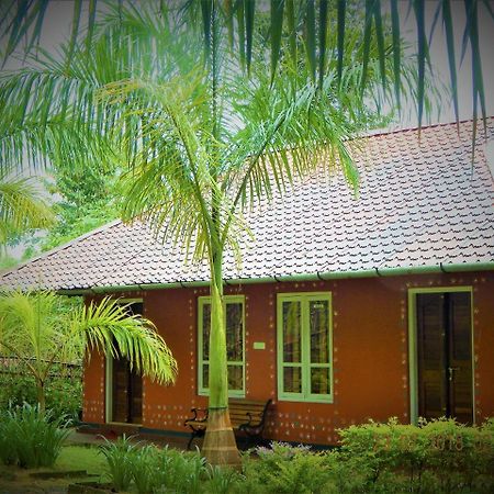 Sunbird Garden Resort Krishnagiri 外观 照片