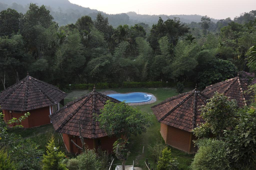 Sunbird Garden Resort Krishnagiri 外观 照片