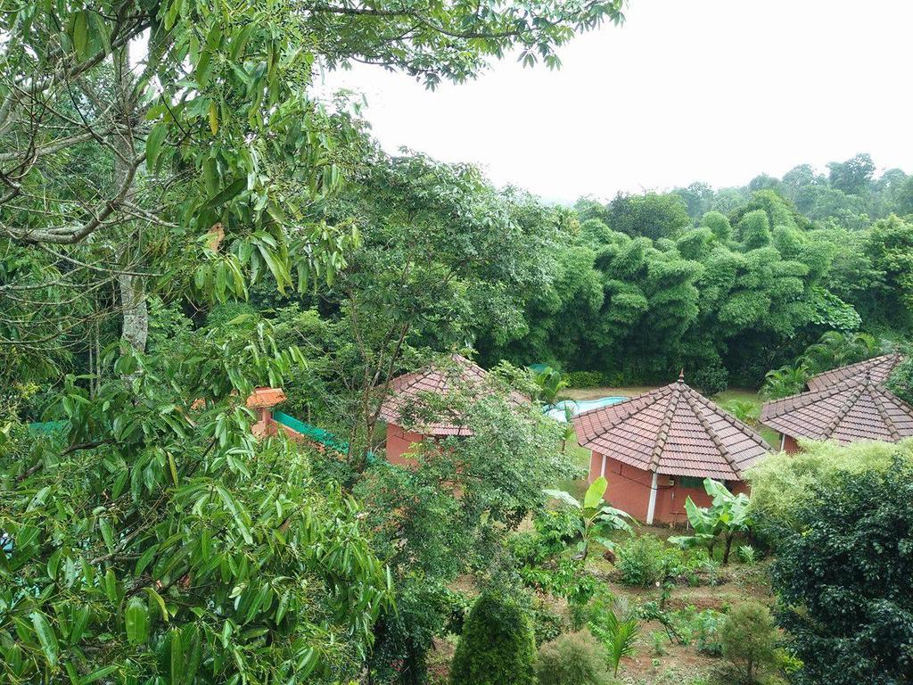 Sunbird Garden Resort Krishnagiri 外观 照片
