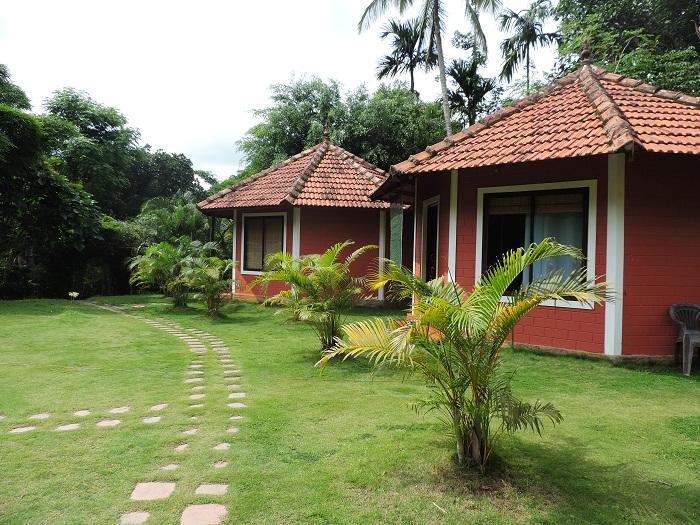 Sunbird Garden Resort Krishnagiri 外观 照片