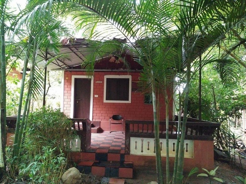 Sunbird Garden Resort Krishnagiri 外观 照片