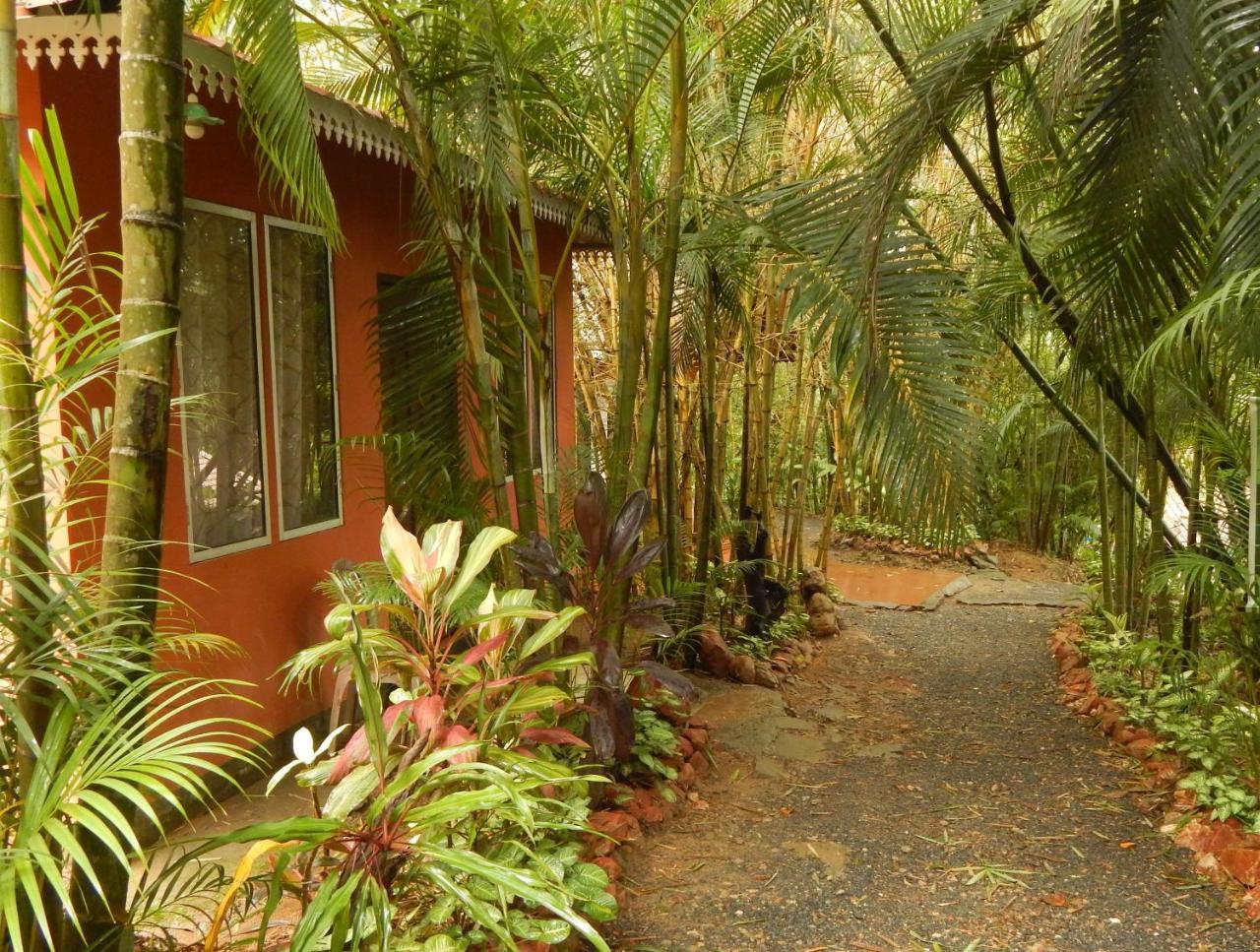 Sunbird Garden Resort Krishnagiri 外观 照片