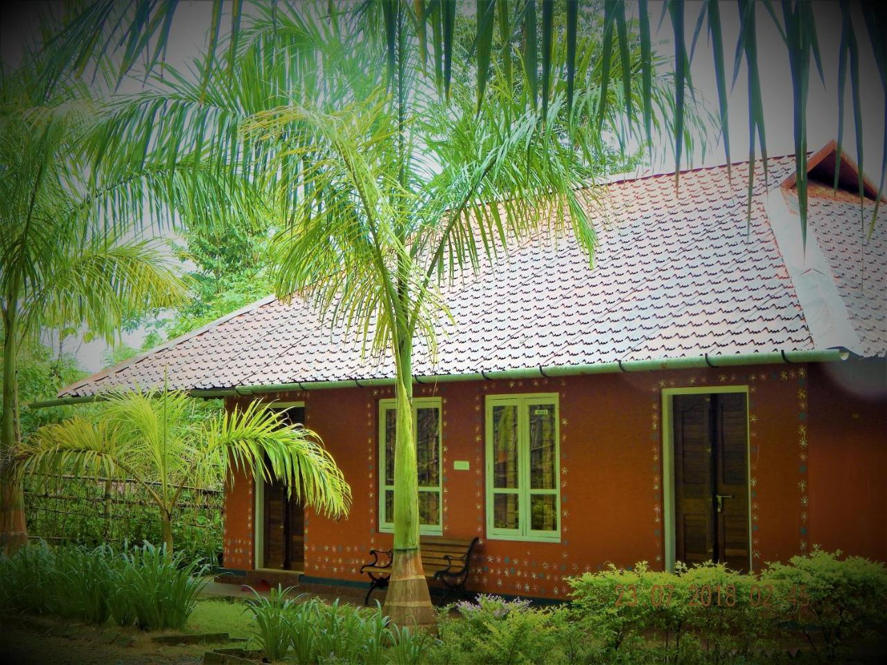 Sunbird Garden Resort Krishnagiri 外观 照片